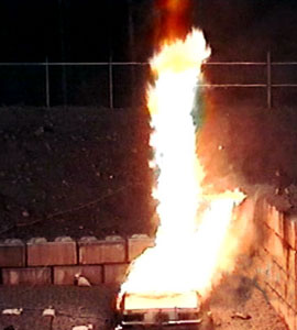 高圧水素タンク搭載車両の火災試験